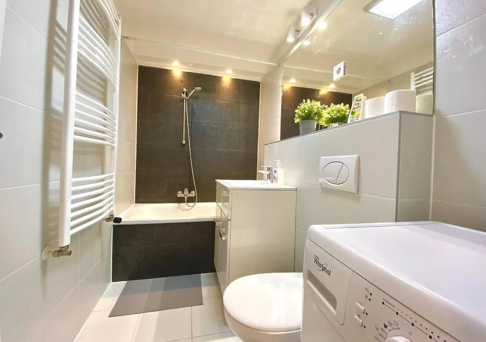 Cozy 3 Bedrooms Home At Center Budapest Apartment