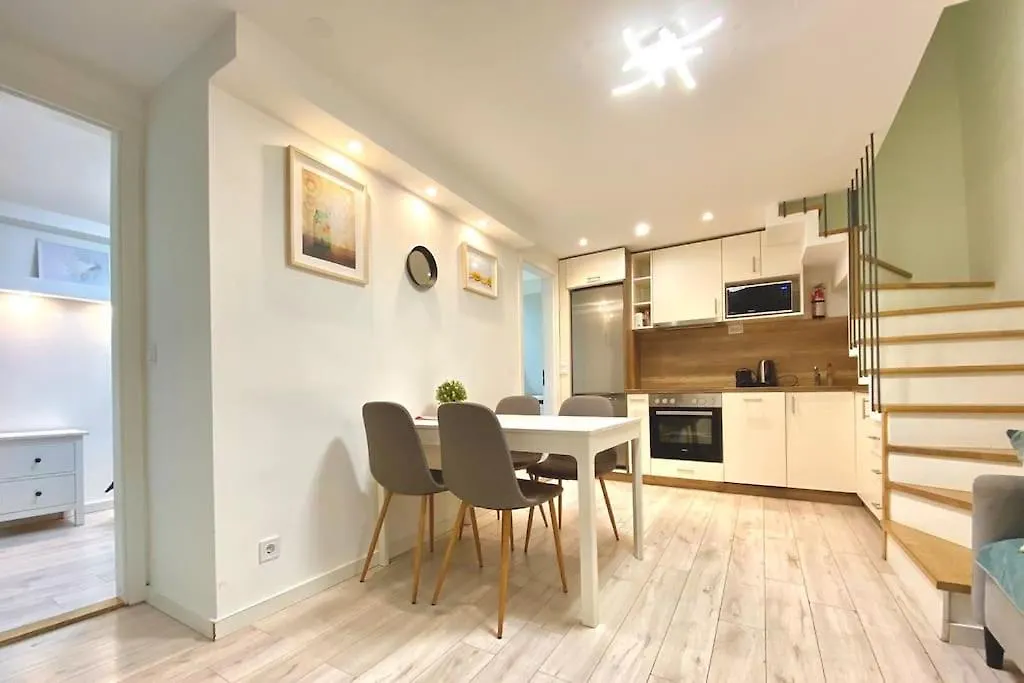 Cozy 3 Bedrooms Home At Center Budapest Apartment
